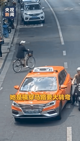 女子骑车过马路被撞判全责,谁弱谁有理行不通了