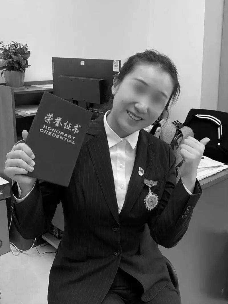 28岁女律师被砸中身亡,家属索赔200多万