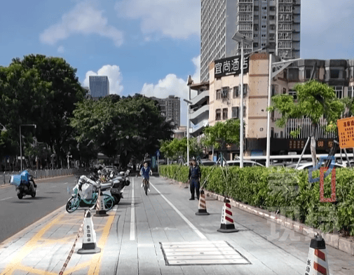 像站在烤炉里!深圳一大厦外墙如“凹面镜”,有人担心车被“烤燃”