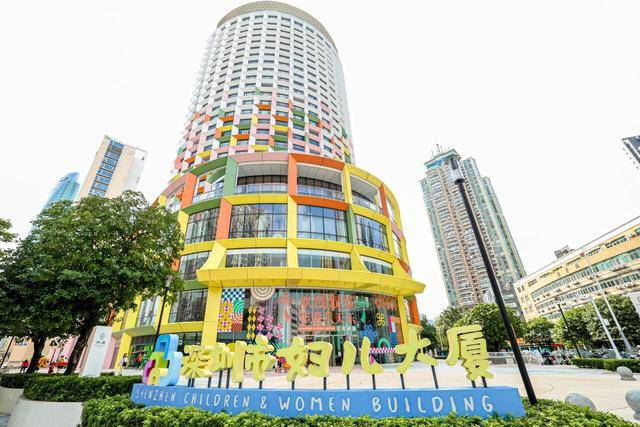 深圳妇儿大厦“2025非遗八天乐文化展演”吸引数以万计家庭打卡体验