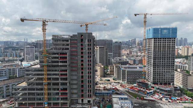 深圳龙优数创大厦项目全面封顶