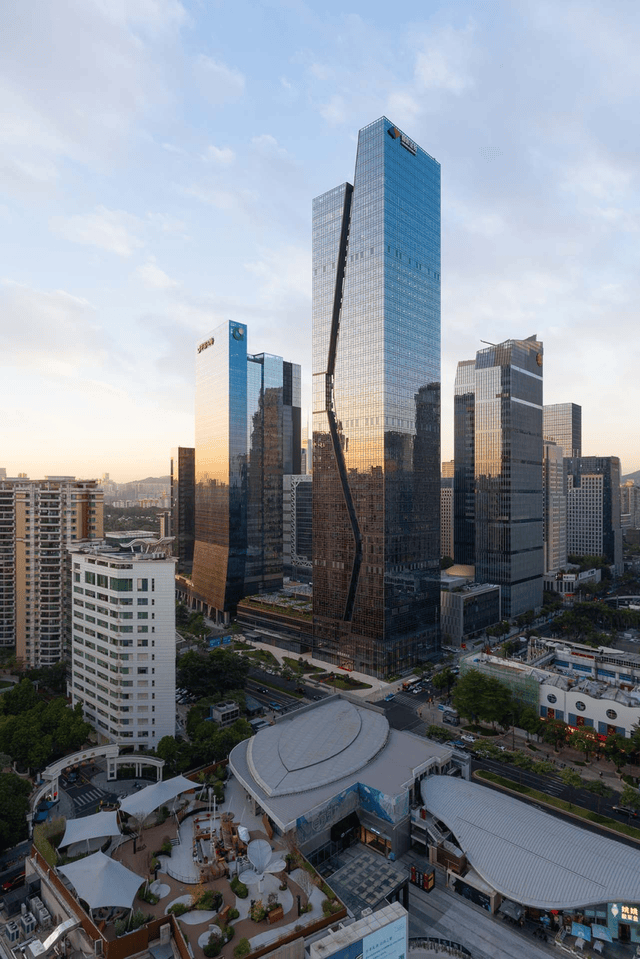 国信证券金融大厦,深圳第一座绿色高层建筑!