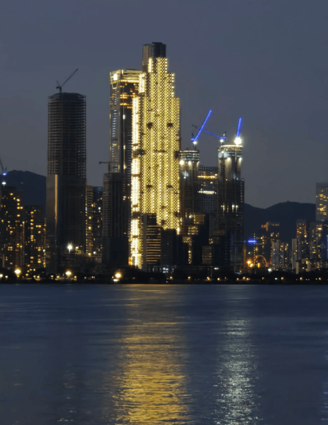 50亿!388米!深圳“螺纹钢大厦”幕墙封顶