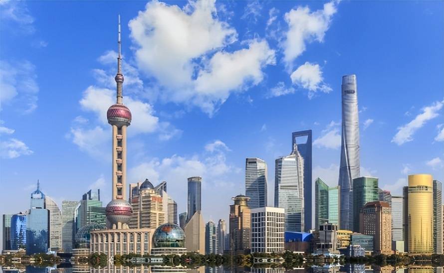 16年，上海保姆被骗到美国成女奴，被迫学狗爬行，受到非人待遇