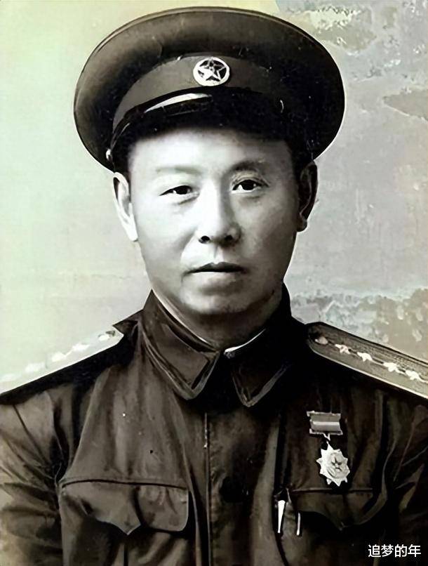 他是原上海警备师师长,76年参与策划武装动乱,晚年仍有师级待遇