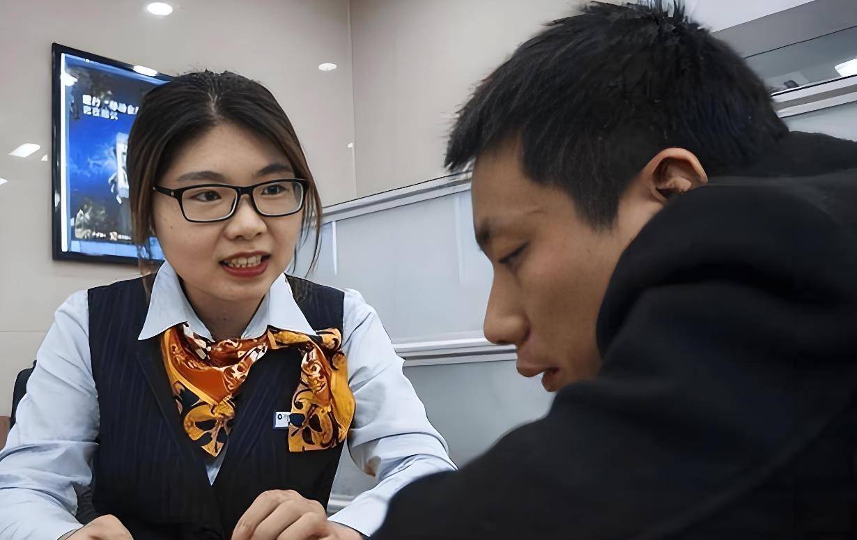 储户注意了，大额存款以后需要证明来源，12月起，取款或要提前预约了